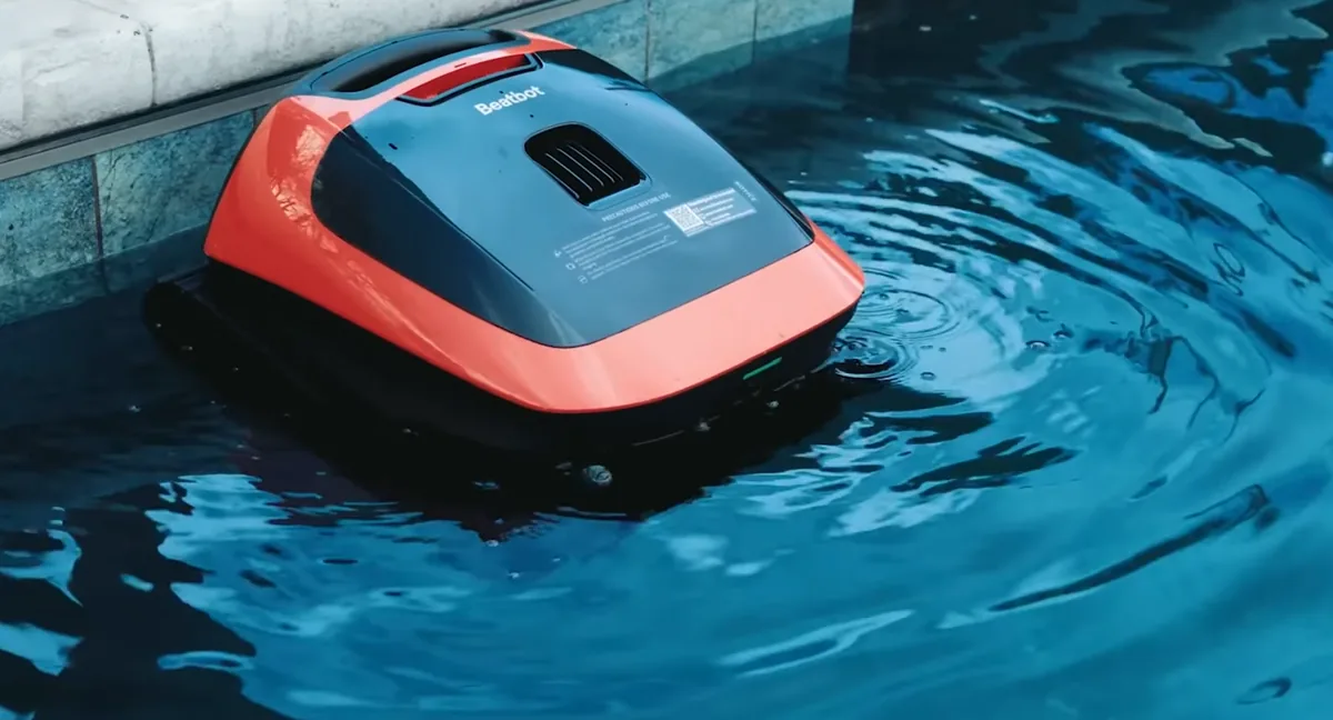 Le Beatbot Sora 30 stationne en surface en fin de cycle