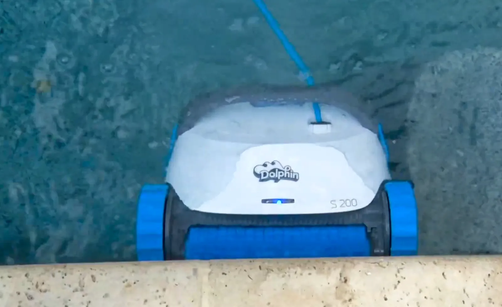 Dolphin S200 vu de dessus au moment de la mise à l'eau